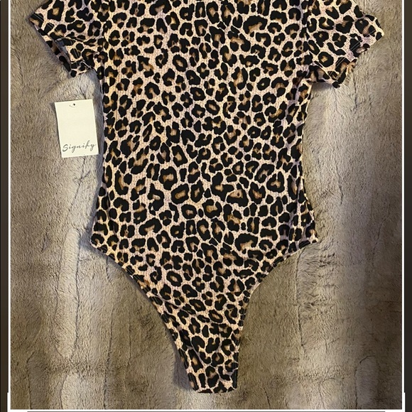 Signify - Bodysuit - Picture 4 of 9